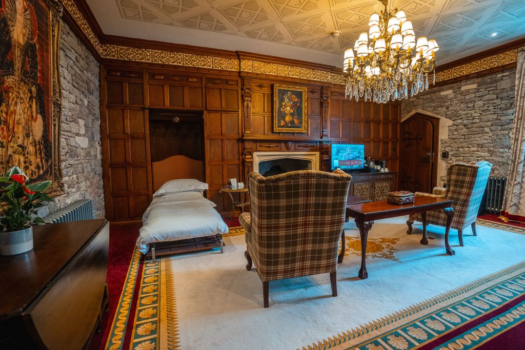 Henry VII Bedchamber Family Suite