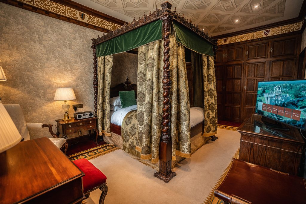 Henry VII Bedchamber Family Suite